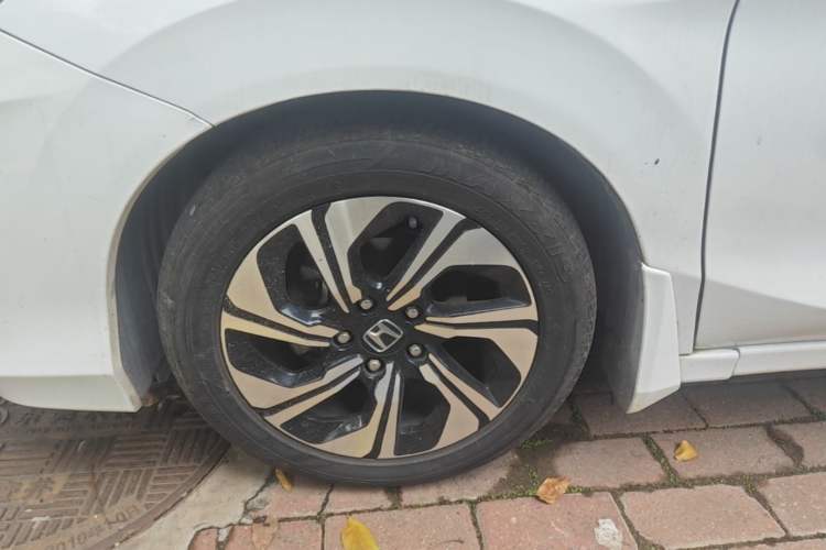 Used Honda Crider 2016 1.8L CVT Luxury Edition Left Front Wheel Hub