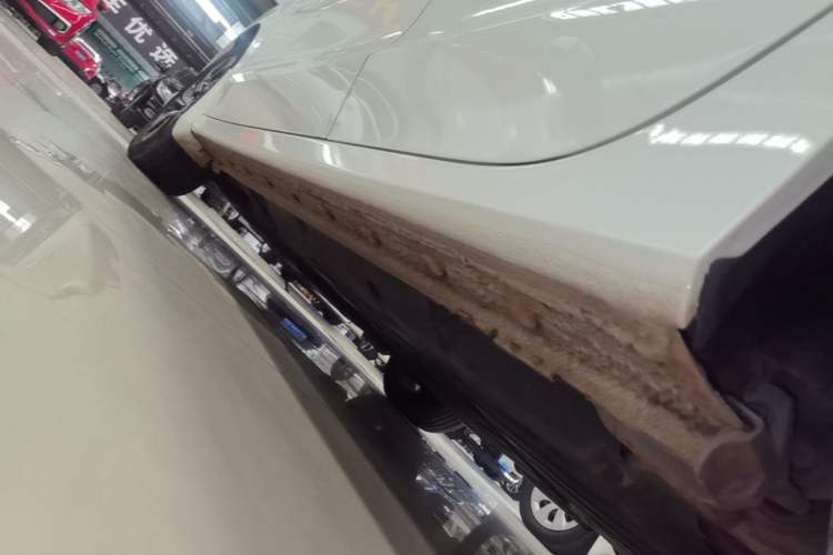 Used Honda Crider 2016 1.8L CVT Luxury Edition Left Side Sill