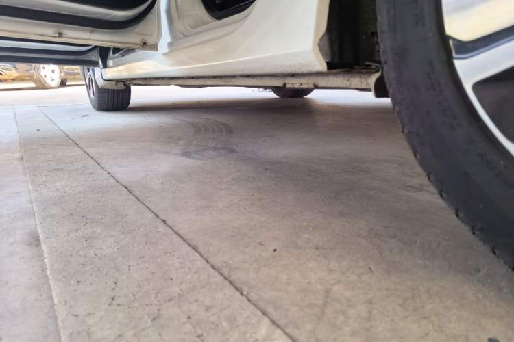 Used Honda Crider 2016 1.8L CVT Luxury Edition Left Side Sill