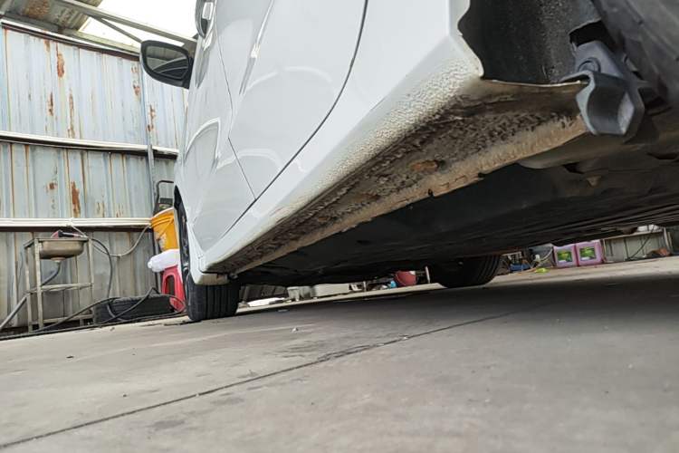 Used Honda Crider 2016 1.8L CVT Luxury Edition Left Side Sill