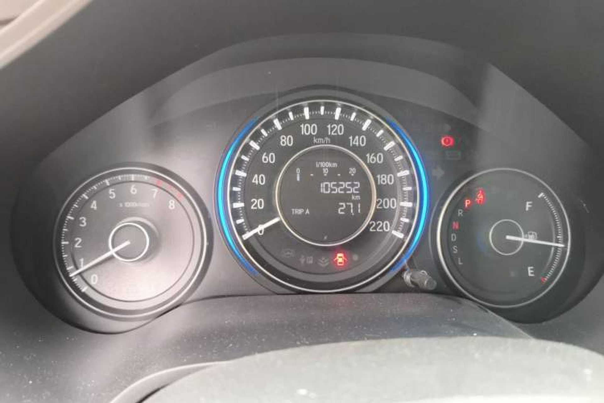Used Honda Crider 2016 1.8L CVT Luxury Edition Odometer Close Up