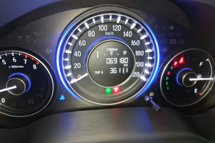Used Honda Crider 2016 1.8L CVT Comfort Version Odometer Close Up
