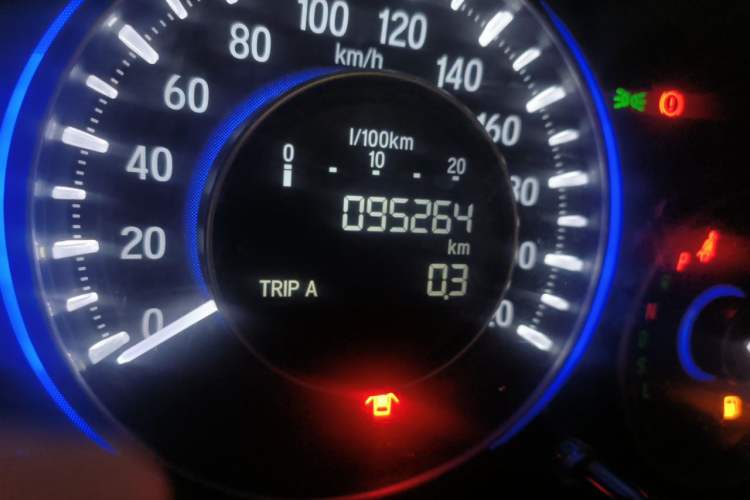 Used Honda Crider 2016 1.8L CVT Comfort Version Odometer Close Up