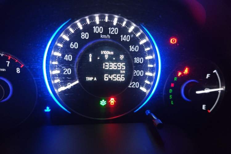 Used Honda Crider 2016 1.8L CVT Luxury Edition Odometer Close Up