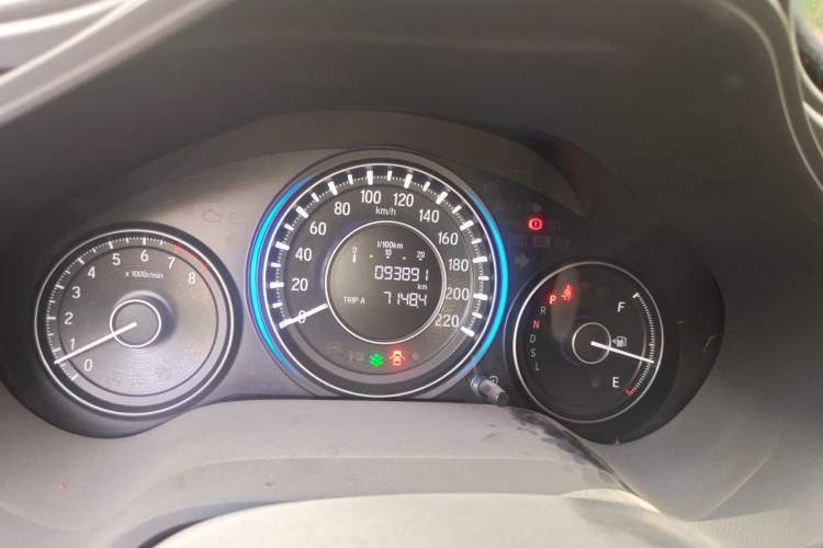 Used Honda Crider 2016 1.8L CVT Luxury Edition Odometer Close Up