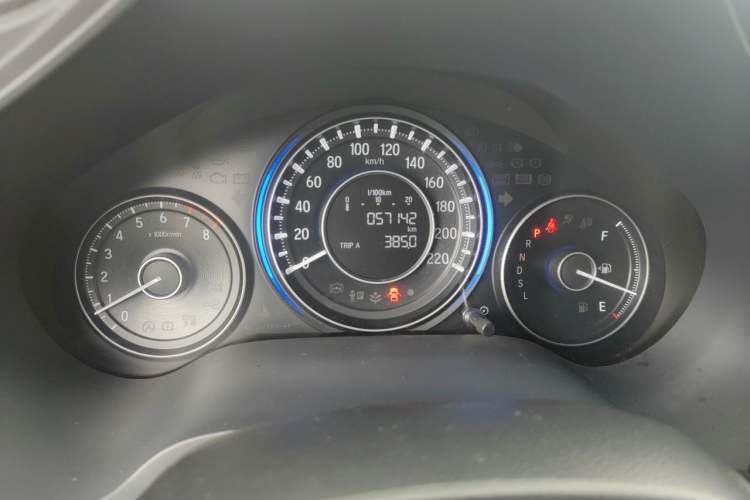 Used Honda Crider 2016 1.8L CVT Luxury Edition Odometer Close Up