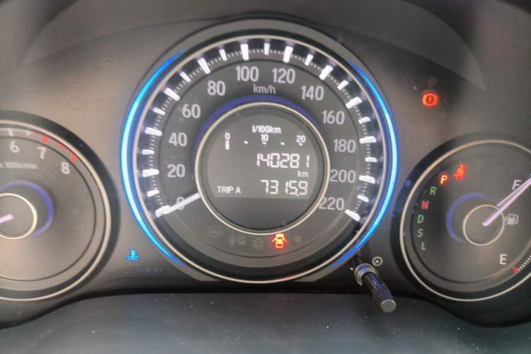 Used Honda Crider 2016 1.8L CVT Luxury Edition Odometer Close Up