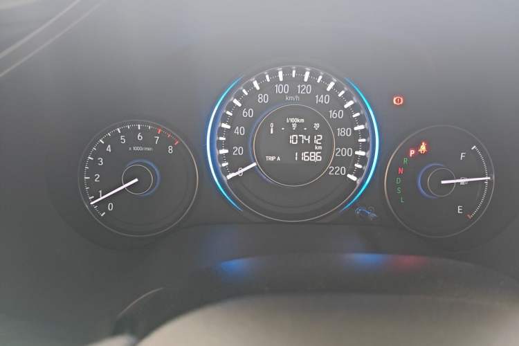Used Honda Crider 2016 1.8L CVT Luxury Edition Odometer Close Up