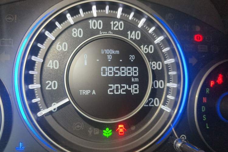 Used Honda Crider 2016 1.8L CVT Luxury Edition Odometer Close Up