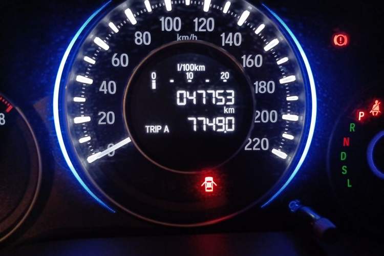 Used Honda Crider 2016 1.8L CVT Luxury Edition Odometer Close Up