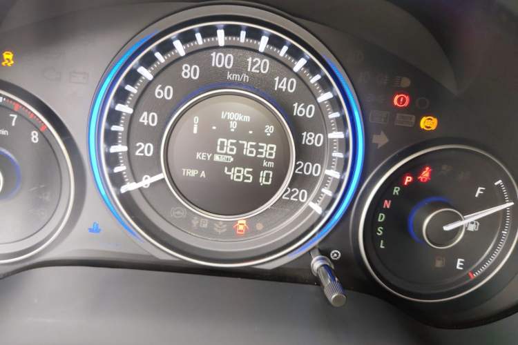Used Honda Crider 2016 1.8L CVT Luxury Edition Odometer Close Up