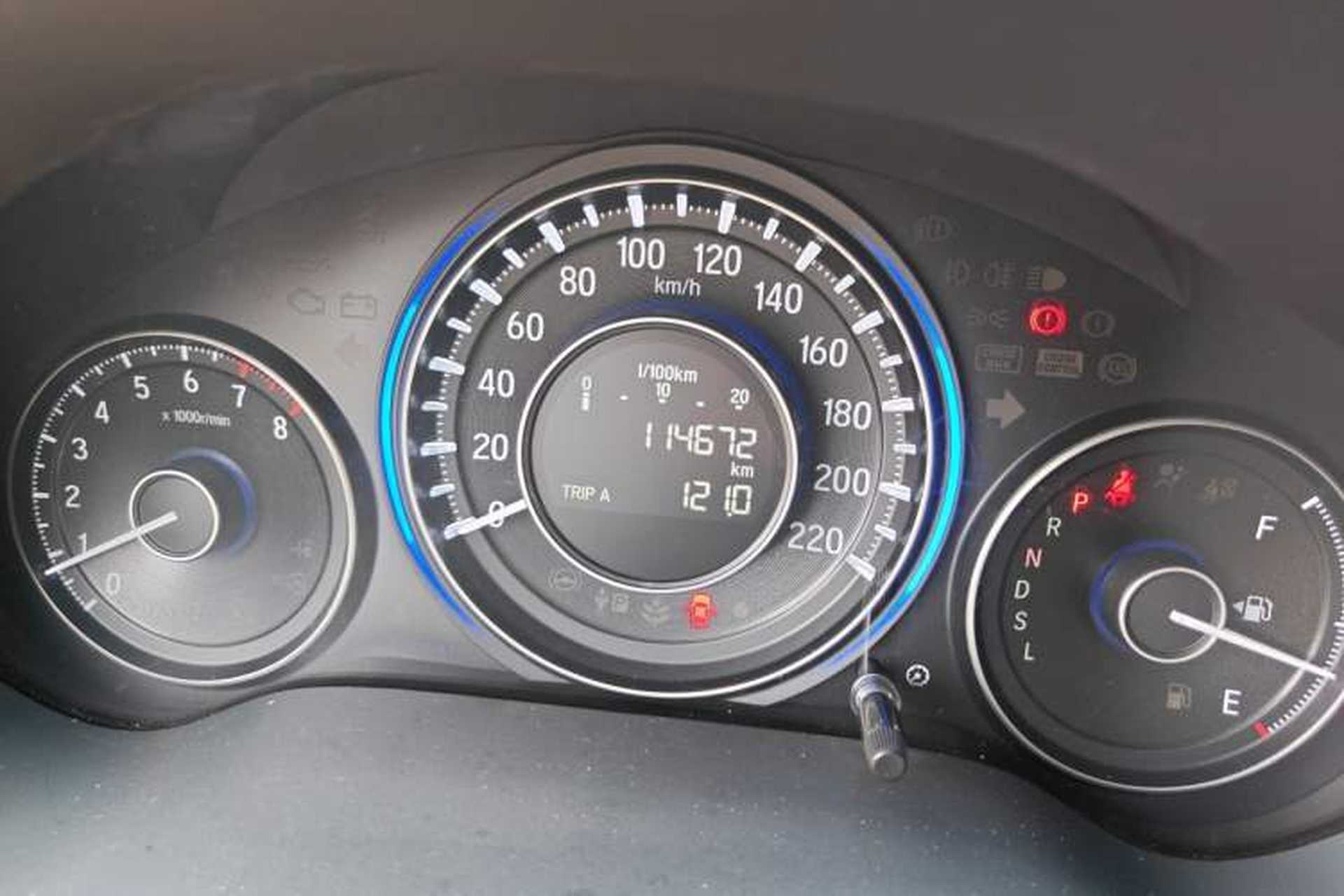 Used Honda Crider 2016 1.8L CVT Luxury Edition Odometer Close Up