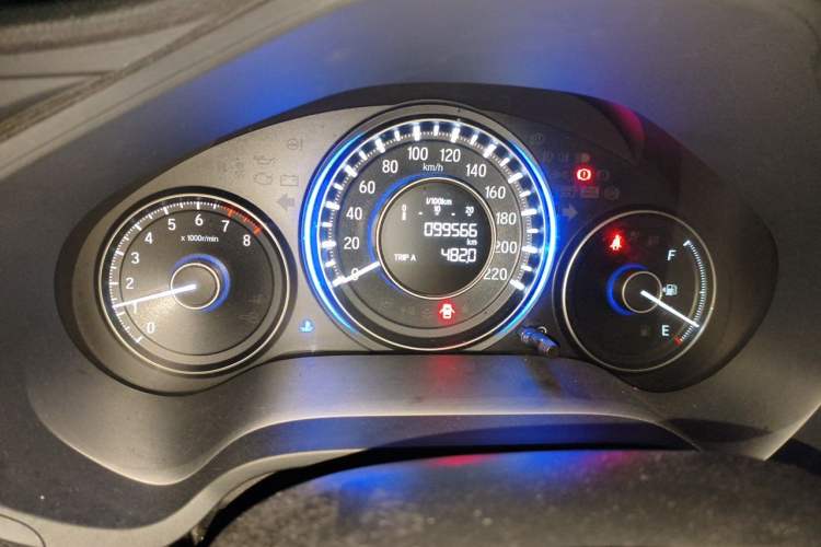 Used Honda Crider 2016 1.8L Manual Luxury Edition Odometer Close Up
