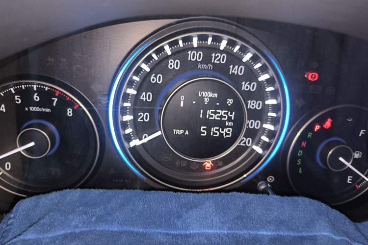Used Honda Crider 2016 1.8L CVT Luxury Edition Odometer Close Up