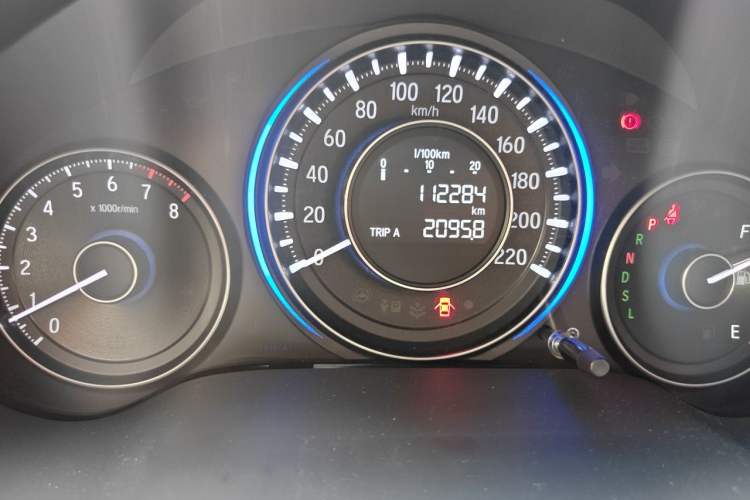 Used Honda Crider 2016 1.8L CVT Luxury Edition Odometer Close Up