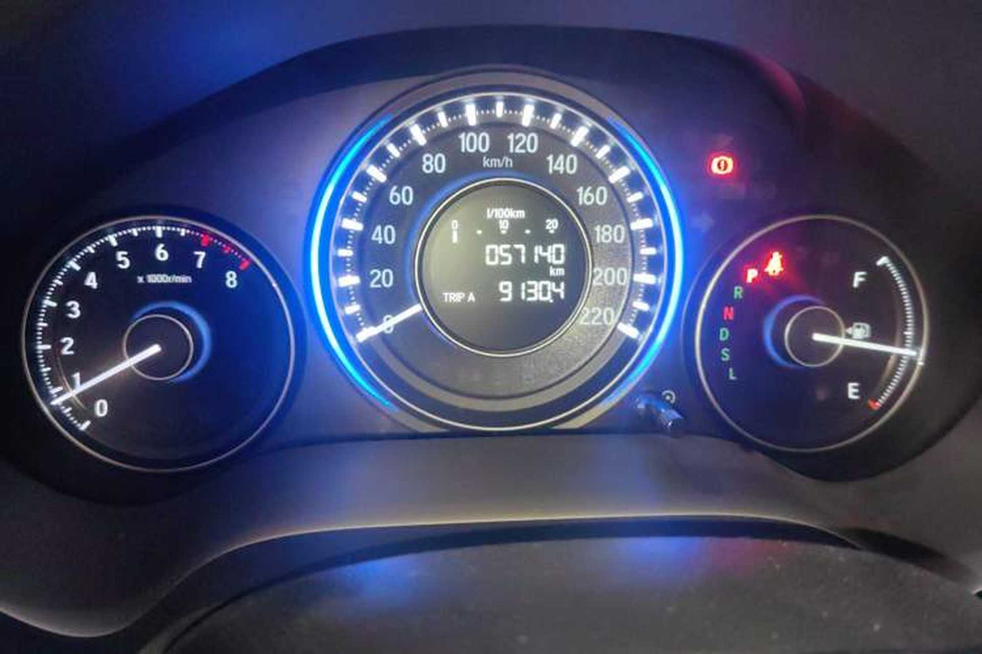 Used Honda Crider 2016 1.8L CVT Luxury Edition Odometer Close Up