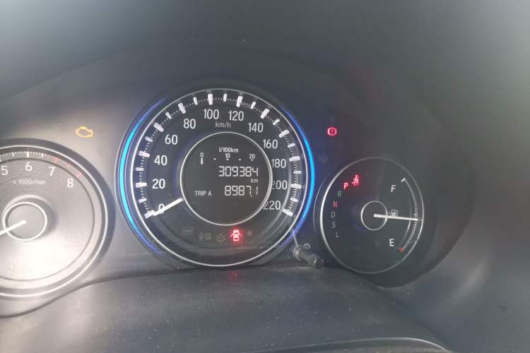 Used Honda Crider 2016 1.8L CVT Comfort Version Odometer Close Up