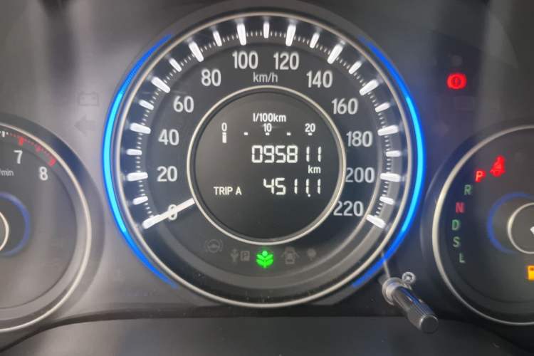 Used Honda Crider 2016 1.8L CVT Luxury Edition Odometer Close Up