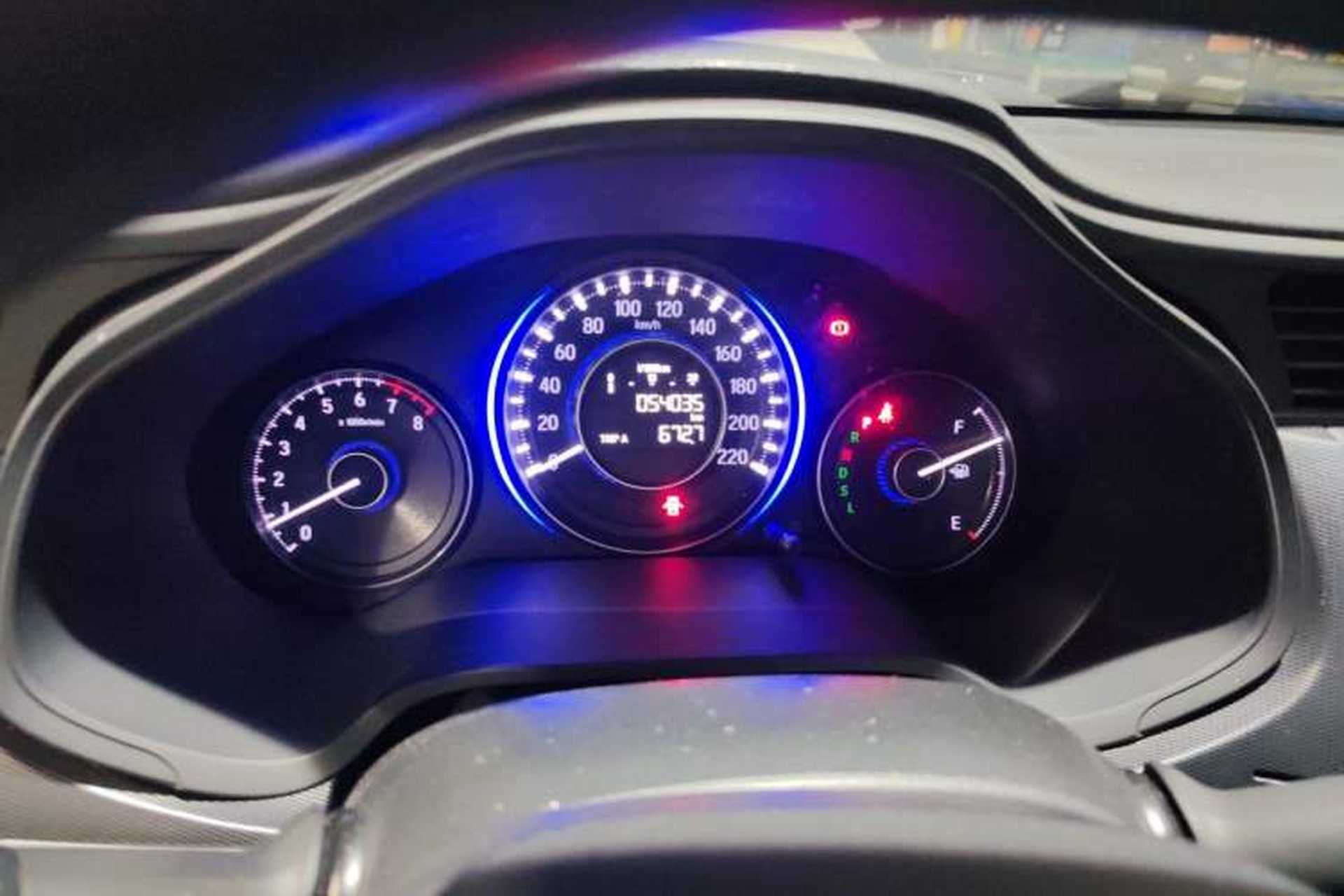 Used Honda Crider 2016 1.8L CVT Luxury Edition Odometer Close Up