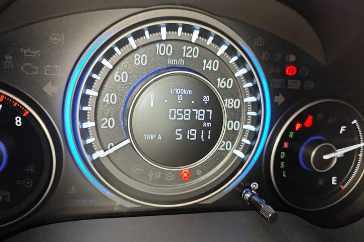 Used Honda Crider 2016 1.8L CVT Comfort Version Odometer Close Up