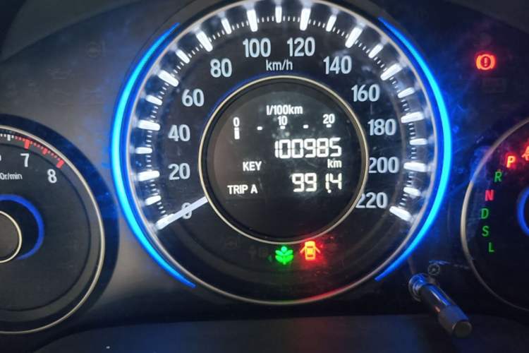 Used Honda Crider 2016 1.8L CVT Luxury Edition Odometer Close Up