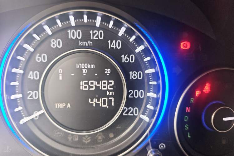 Used Honda Crider 2016 1.8L CVT Comfort Version Odometer Close Up