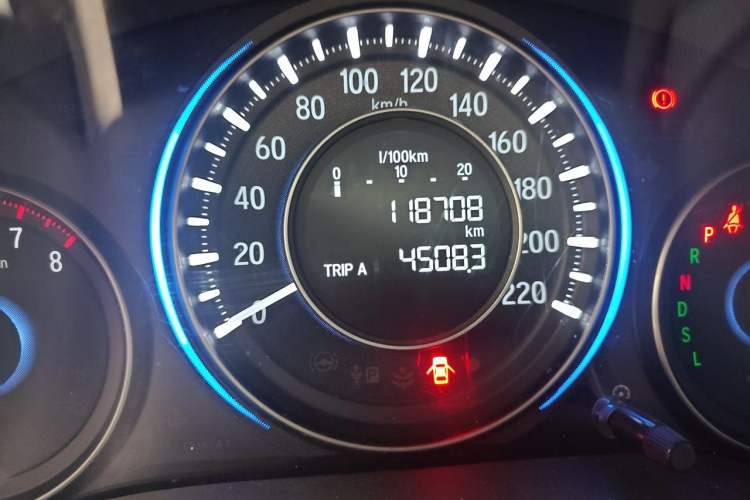 Used Honda Crider 2016 1.8L CVT Comfort Version Odometer Close Up