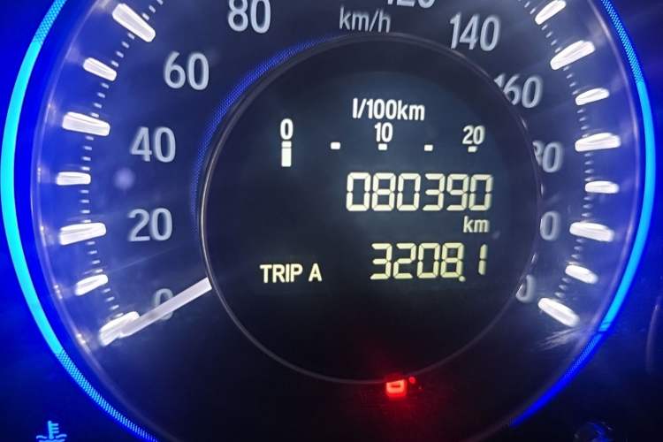 Used Honda Crider 2016 1.8L CVT Luxury Edition Odometer Close Up