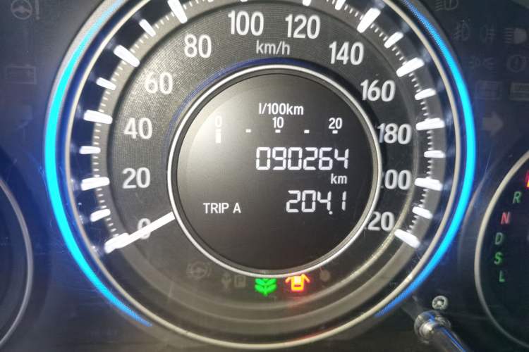 Used Honda Crider 2016 1.8L CVT Luxury Edition Odometer Close Up