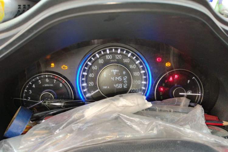 Used Honda Crider 2016 1.8L CVT Luxury Edition Odometer Close Up