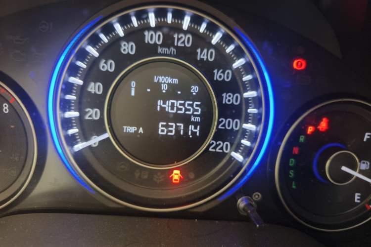 Used Honda Crider 2016 1.8L CVT Luxury Edition Odometer Close Up