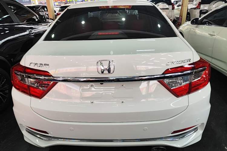 Used Honda Crider 2016 1.8L CVT Luxury Edition Rear