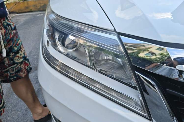 Used Honda Crider 2016 1.8L CVT Comfort Version Right Front Headlight