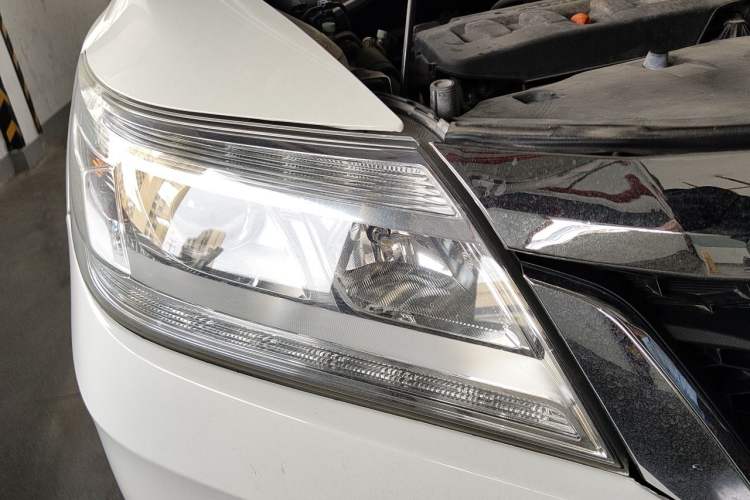 Used Honda Crider 2016 1.8L CVT Luxury Edition Right Front Headlight