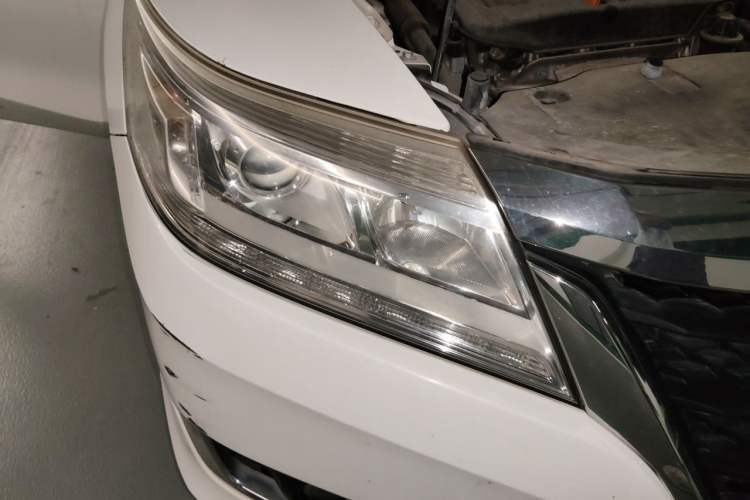 Used Honda Crider 2016 1.8L CVT Luxury Edition Right Front Headlight