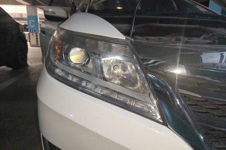 Used Honda Crider 2016 1.8L CVT Luxury Edition Right Front Headlight