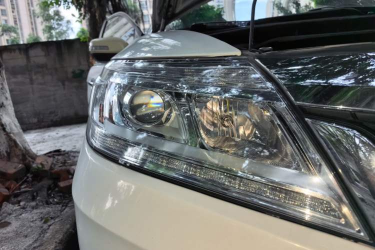 Used Honda Crider 2016 1.8L CVT Luxury Edition Right Front Headlight