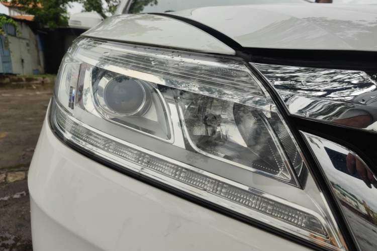 Used Honda Crider 2016 1.8L CVT Luxury Edition Right Front Headlight