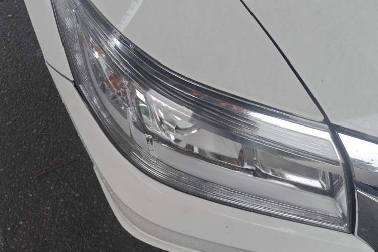 Used Honda Crider 2016 1.8L CVT Comfort Version Right Front Headlight