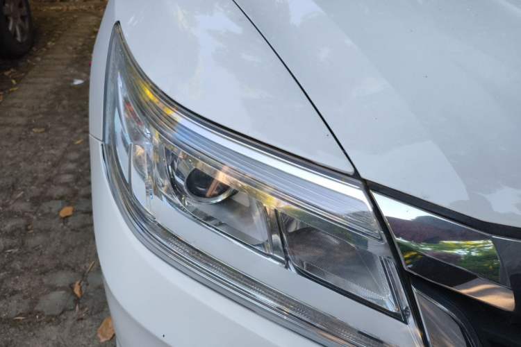 Used Honda Crider 2016 1.8L CVT Luxury Edition Right Front Headlight