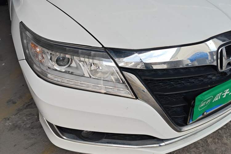 Used Honda Crider 2016 1.8L CVT Luxury Edition Right Front Headlight