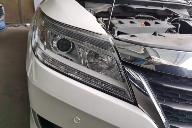 Used Honda Crider 2016 1.8L CVT Luxury Edition Right Front Headlight