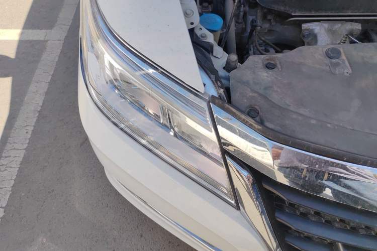 Used Honda Crider 2016 1.8L CVT Leading Edition Right Front Headlight