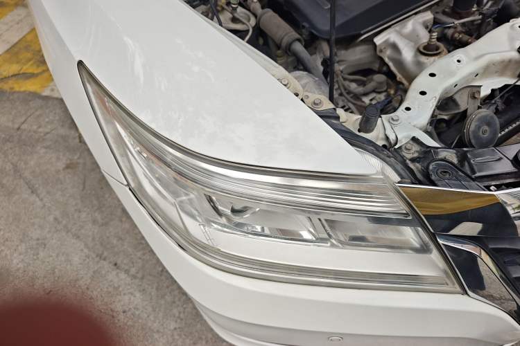 Used Honda Crider 2016 1.8L CVT Comfort Version Right Front Headlight