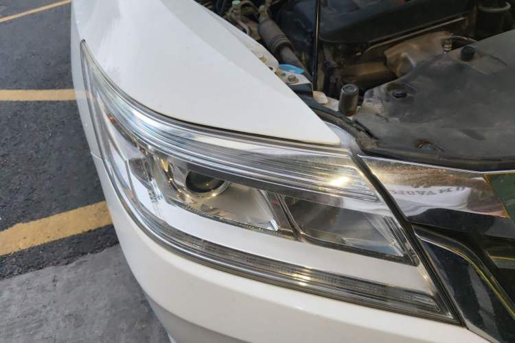 Used Honda Crider 2016 1.8L CVT Luxury Edition Right Front Headlight