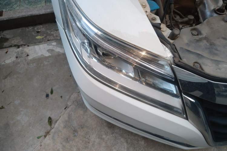 Used Honda Crider 2016 1.8L CVT Luxury Edition Right Front Headlight