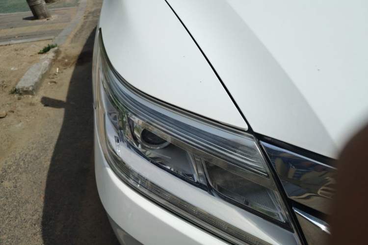 Used Honda Crider 2016 1.8L CVT Comfort Version Right Front Headlight