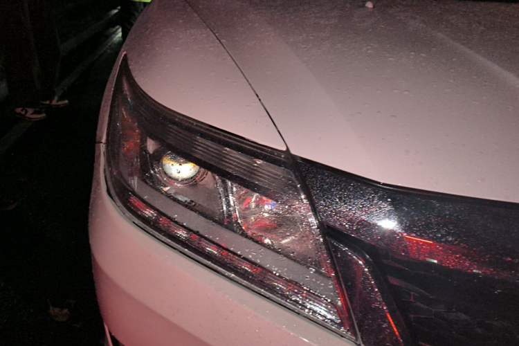 Used Honda Crider 2016 1.8L CVT Luxury Edition Right Front Headlight