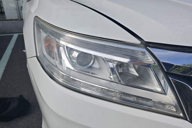 Used Honda Crider 2016 1.8L CVT Luxury Edition Right Front Headlight