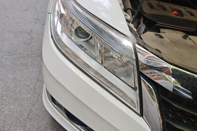Used Honda Crider 2016 1.8L CVT Luxury Edition Right Front Headlight